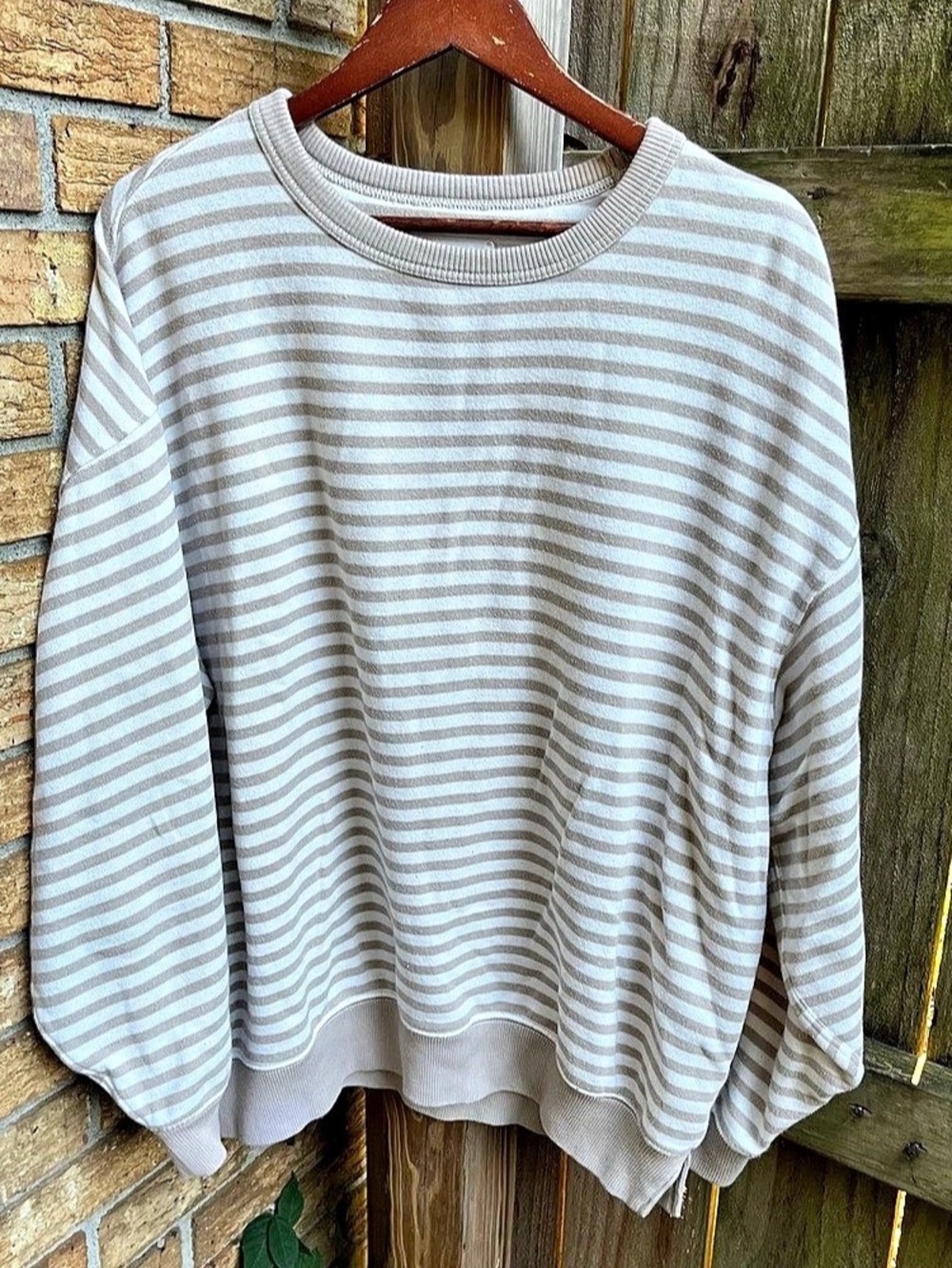 Aerie Oversized Striped Sweatshirt in Beige & White